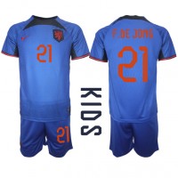 Nederland Frenkie de Jong #21 Fotballklær Bortedraktsett Barn VM 2022 Kortermet (+ korte bukser)